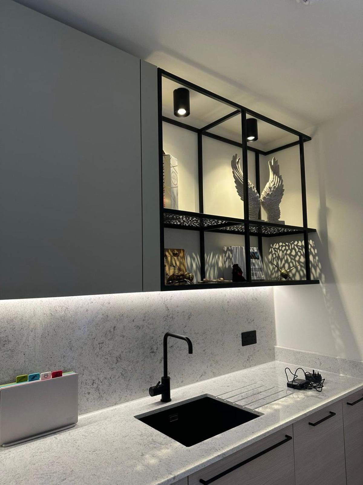 Luxurious And Cozy 1 Bedroom Flat With Netflix - Near Canary Wharf And O2